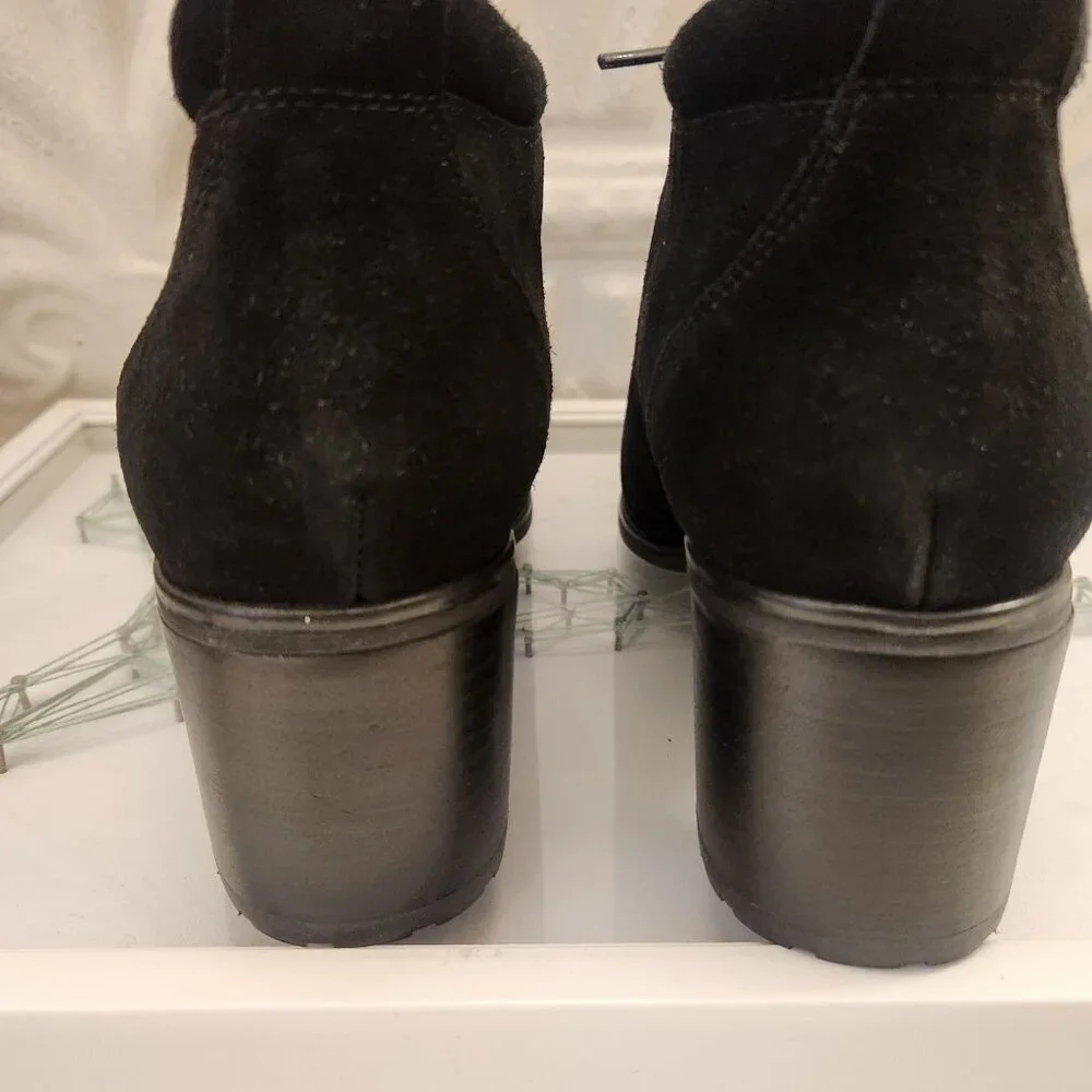 Naturalizer Wesson Moccasin Booties. Block Heel. NIB. Leather. Size 11